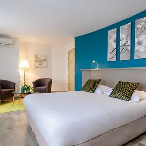 Du Poids Public Hotel
